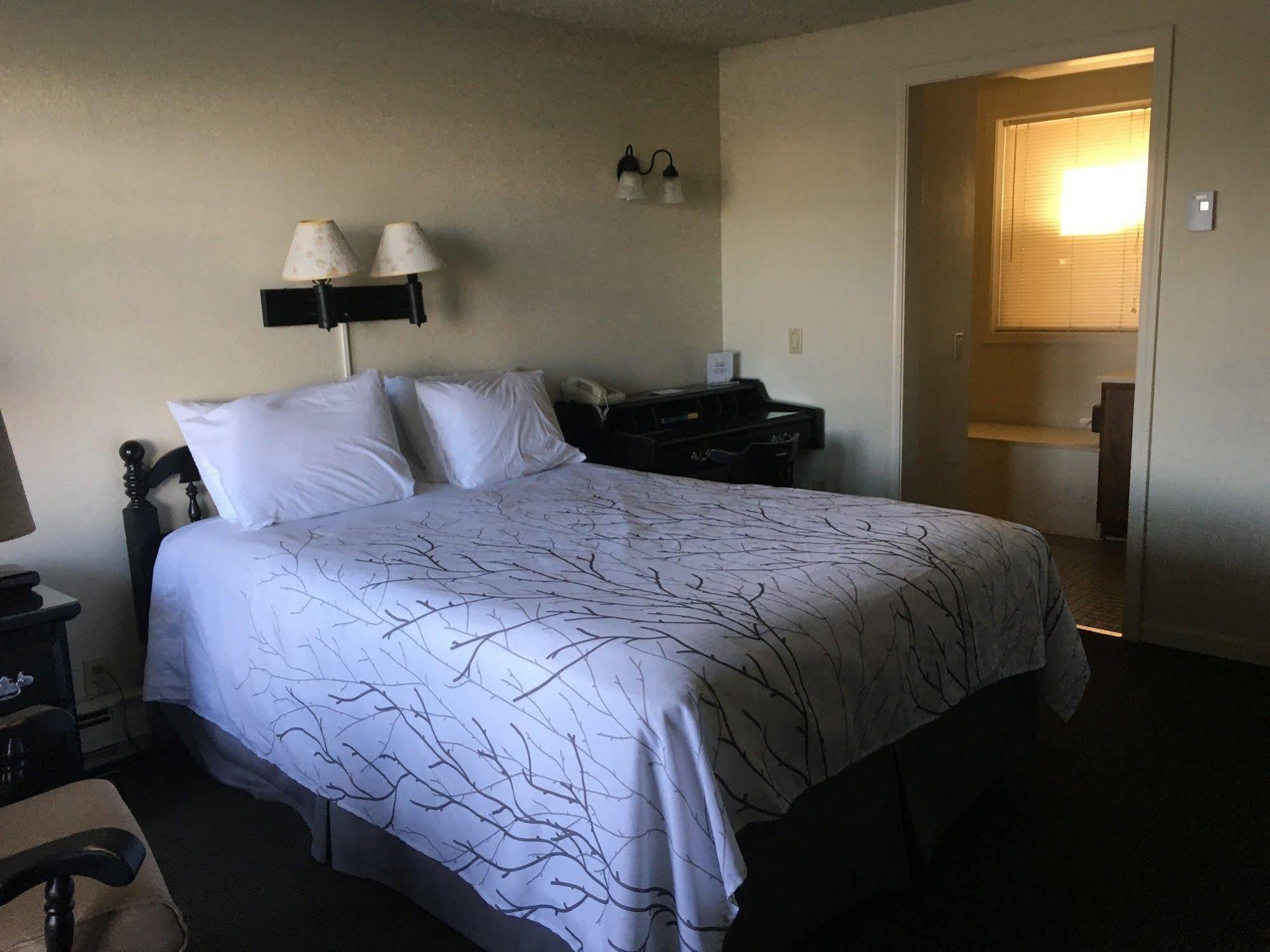 Continental Inn シボイガン エクステリア 写真